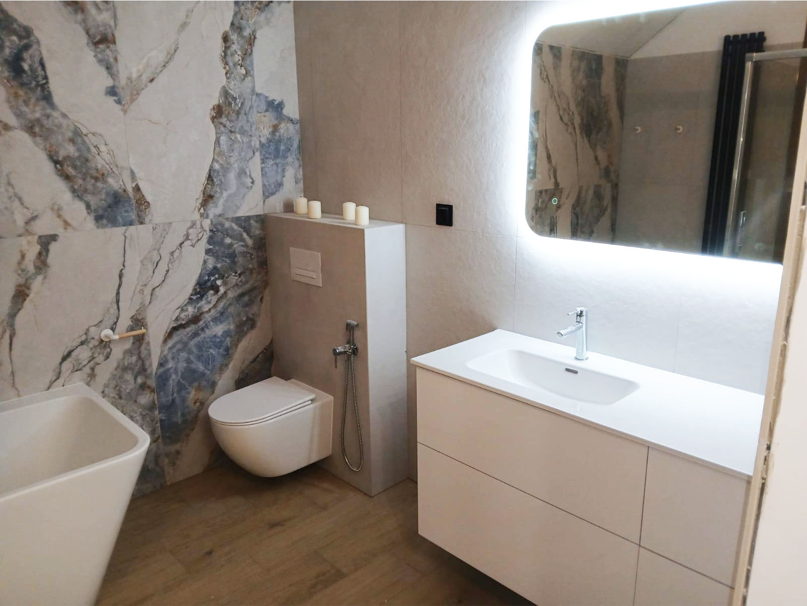 Remont - adaptacja poddasza na sypialnie garderobę i łazienkę